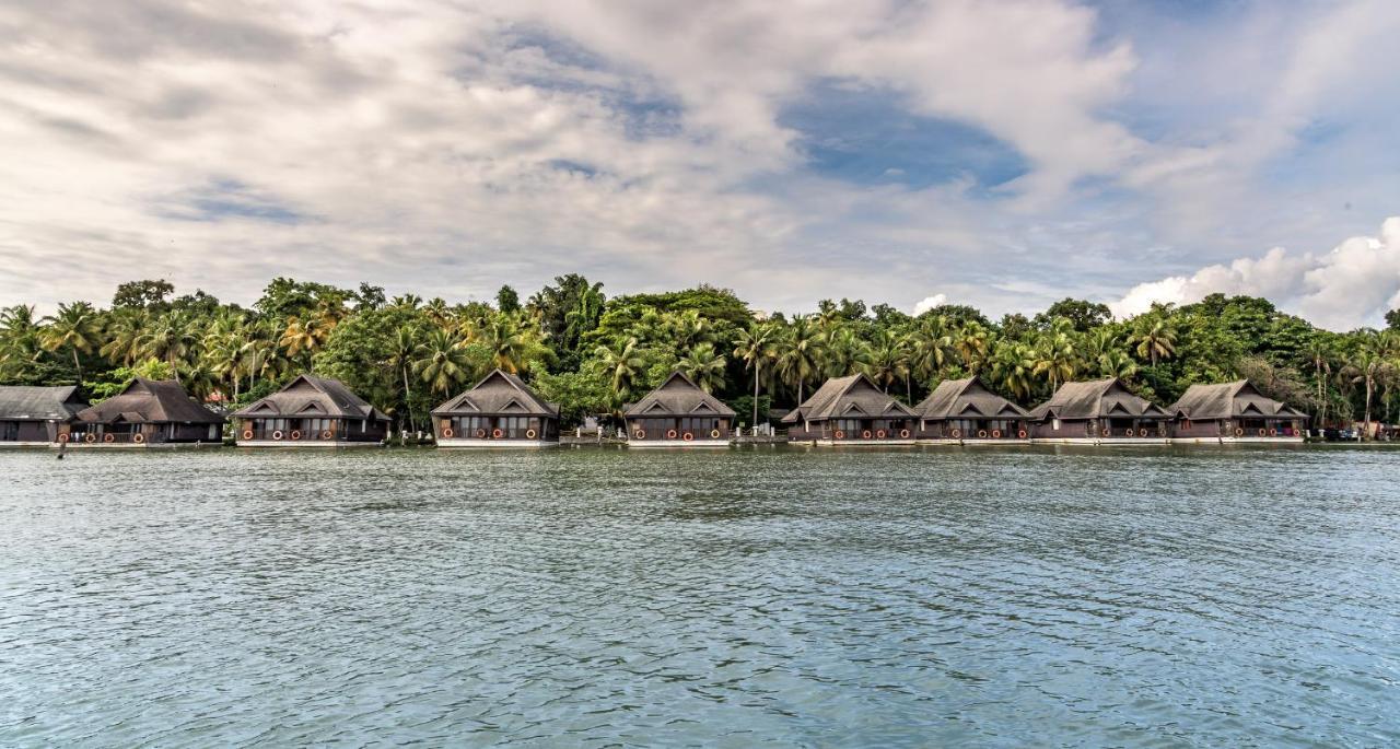 Hotel Club Mahindra Ashtamudi Nīndakara Zewnętrze zdjęcie