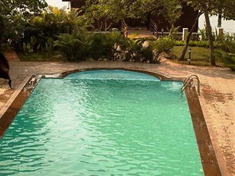 Hotel Club Mahindra Ashtamudi Nīndakara Zewnętrze zdjęcie