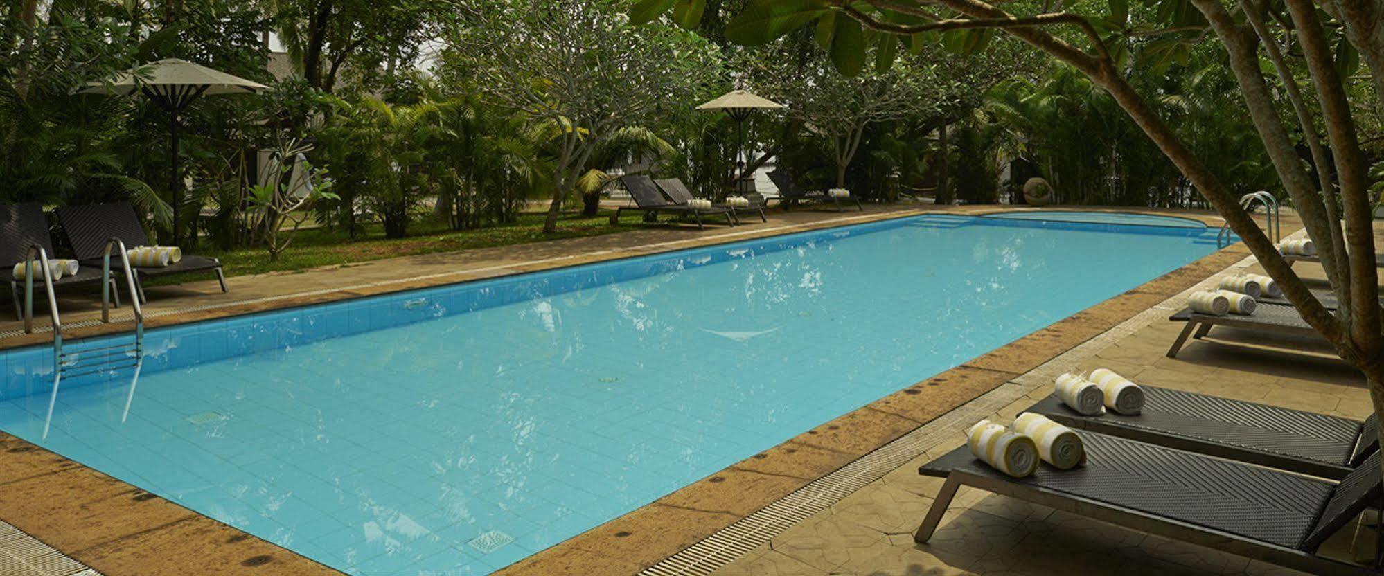 Hotel Club Mahindra Ashtamudi Nīndakara Zewnętrze zdjęcie