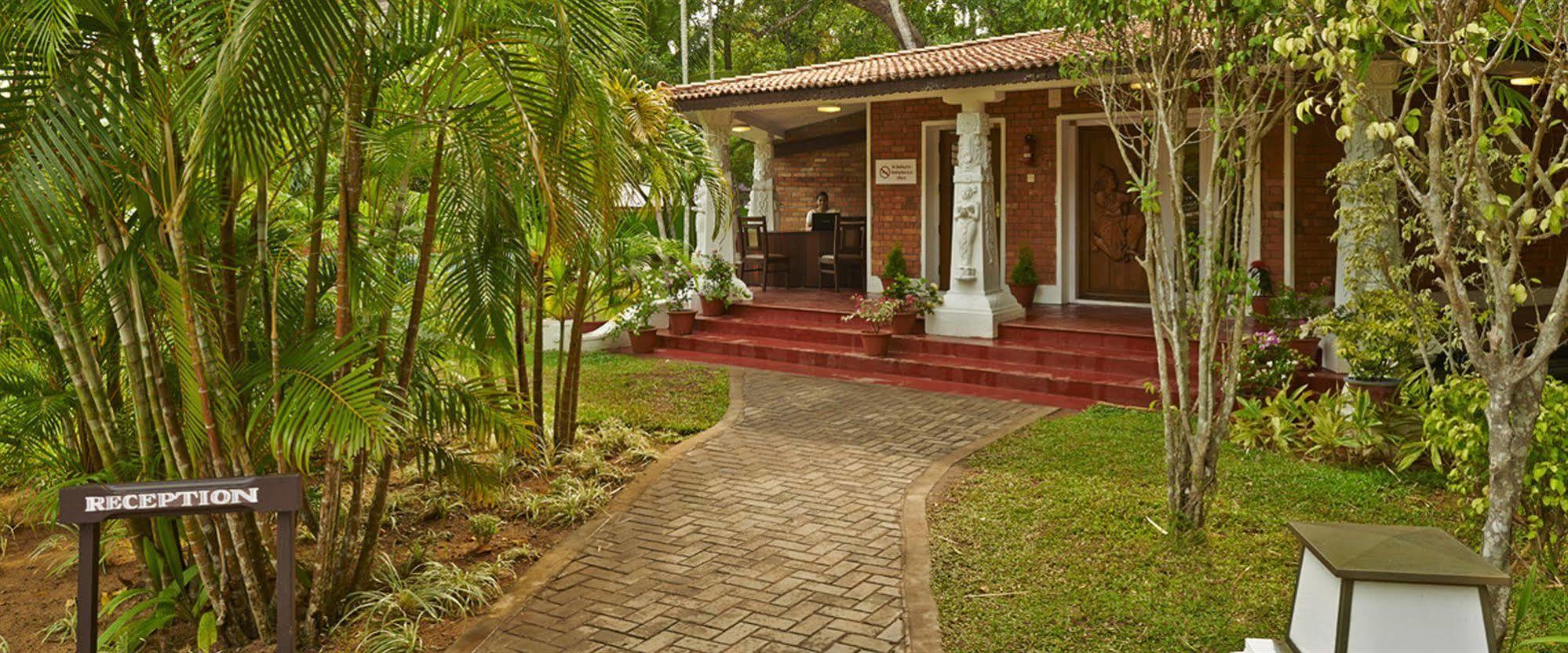 Hotel Club Mahindra Ashtamudi Nīndakara Zewnętrze zdjęcie