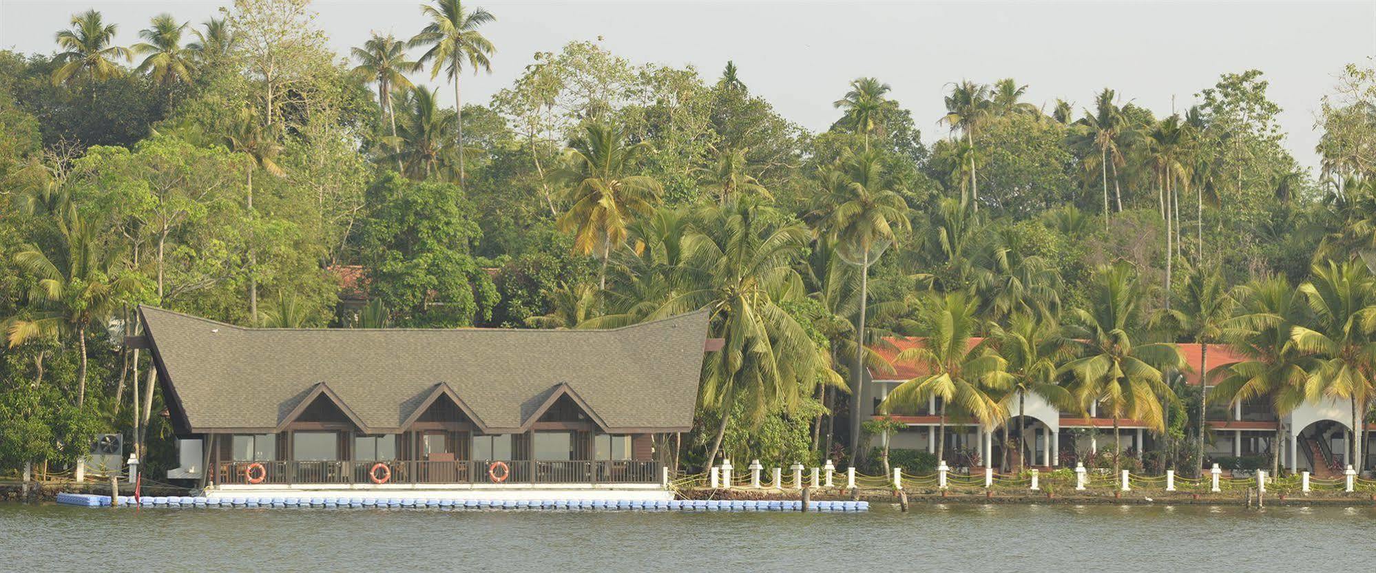 Hotel Club Mahindra Ashtamudi Nīndakara Zewnętrze zdjęcie